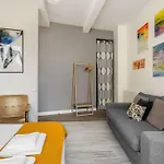 Montmartre Stylish And Bright 3Bd With Terrace