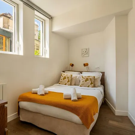 Apartment Montmartre Stylish And Bright 3bd With Terrace Paris